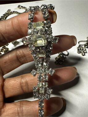 6PCSvintage Crystal Rhinestone Necklace,earrings Bracelet Set-Chain hoke missing